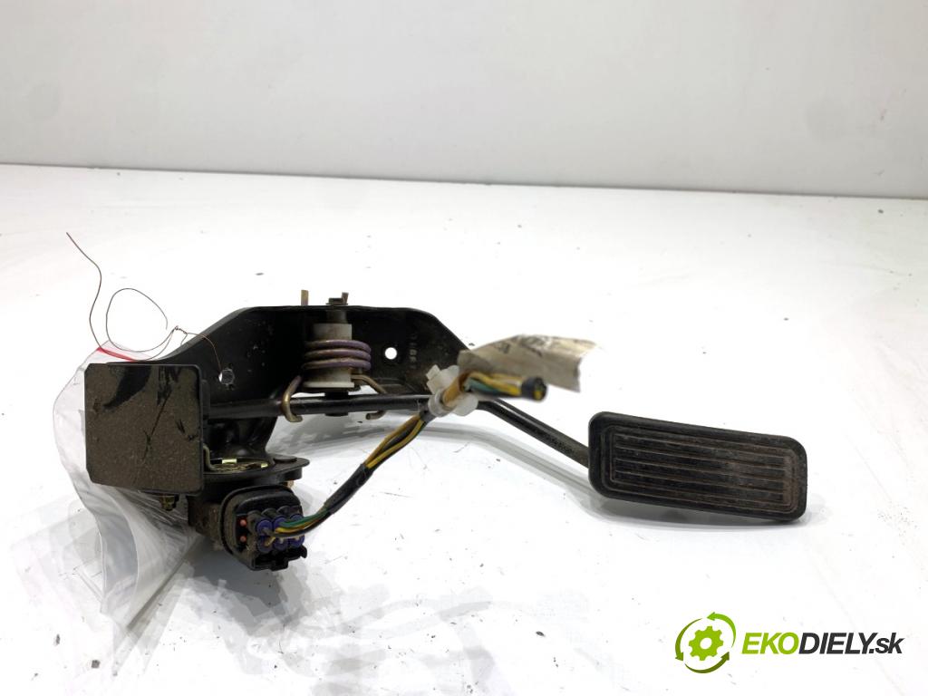 TOYOTA AVENSIS T25 liftback 2003 85 kW 2.0 D-4D (CDT250_) 1995 Potenciometer plynu 78111-35030 (Potenciometer plynového pedálu)
