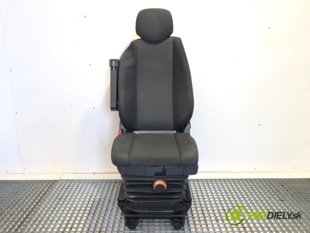 OPEL MOVANO B Autobus 2021 120 kW 2.3 CDTI FWD (JV) 2298 sedadlo levý přední část 