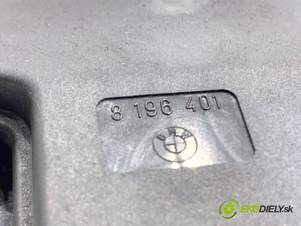 BMW E60 sedan 2004 125 kW 520 i 2171 zámok dverí zad 8196401