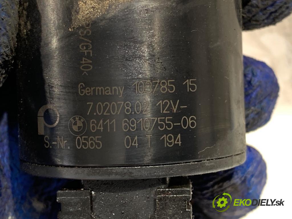 BMW E60 sedan 2004 125 kW 520 i 2171 DALŠÍ: Pumpa vody 6910755 (Vodná pumpa)