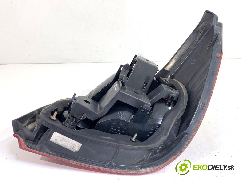 BMW E60 sedan 2004 125 kW 520 i 2171 Svetlo ľavy zad 6910767