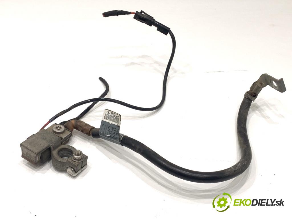 BMW E60 sedan 2004 125 kW 520 i 2171 svorka MINUS: 6928989