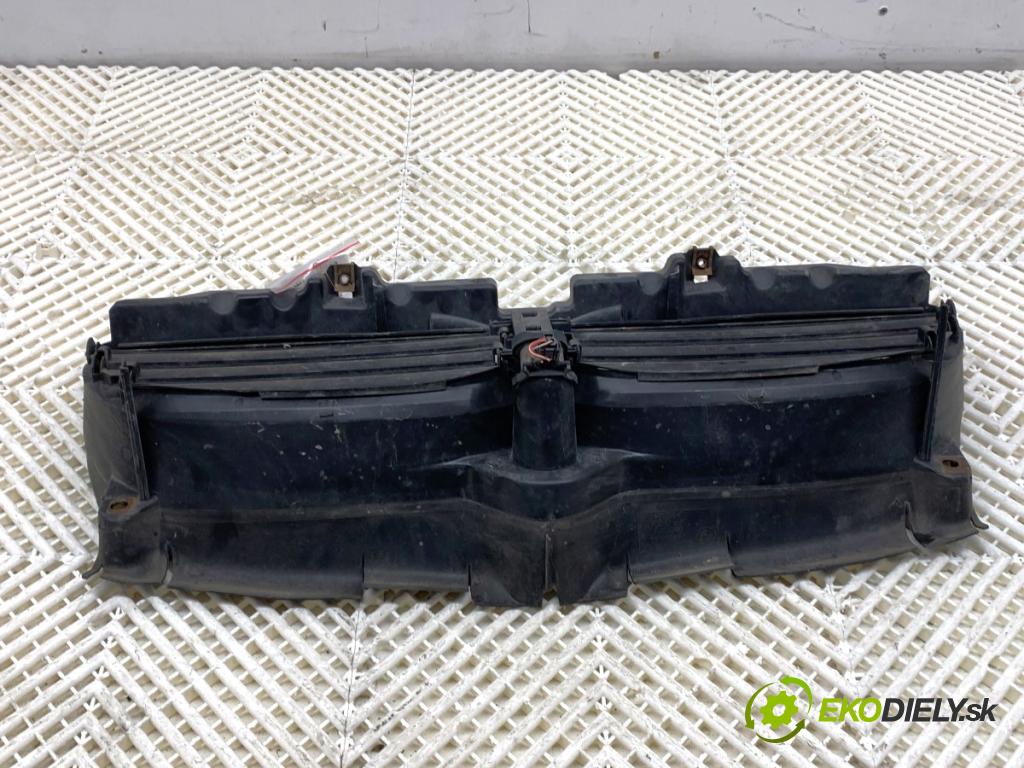 BMW E60 sedan 2004 125 kW 520 i 2171 Volant prívod vzduchu Uzávierka: 7050537