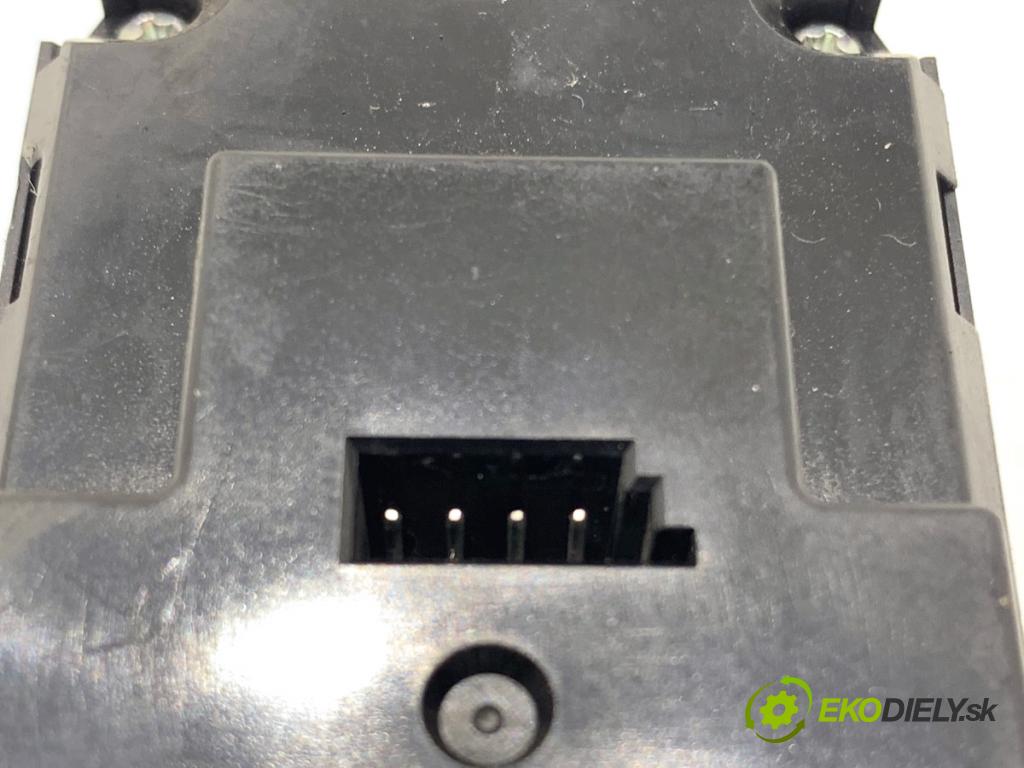 BMW E60 sedan 2004 125 kW 520 i 2171 Prepínač okien 6943262 (Prepínacie páčky pod volantom)