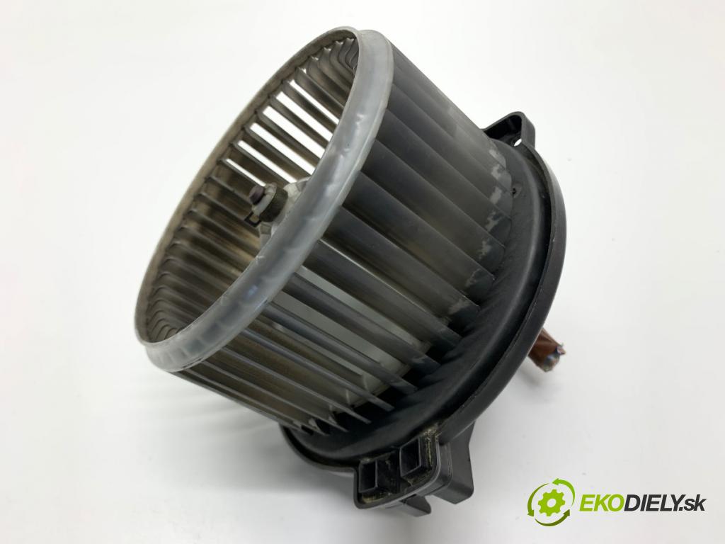 TOYOTA AVENSIS T25 Kombi 2004 85 kW 2.0 D-4D (CDT250_) 1995 ventilátor kúrenia 0130101601