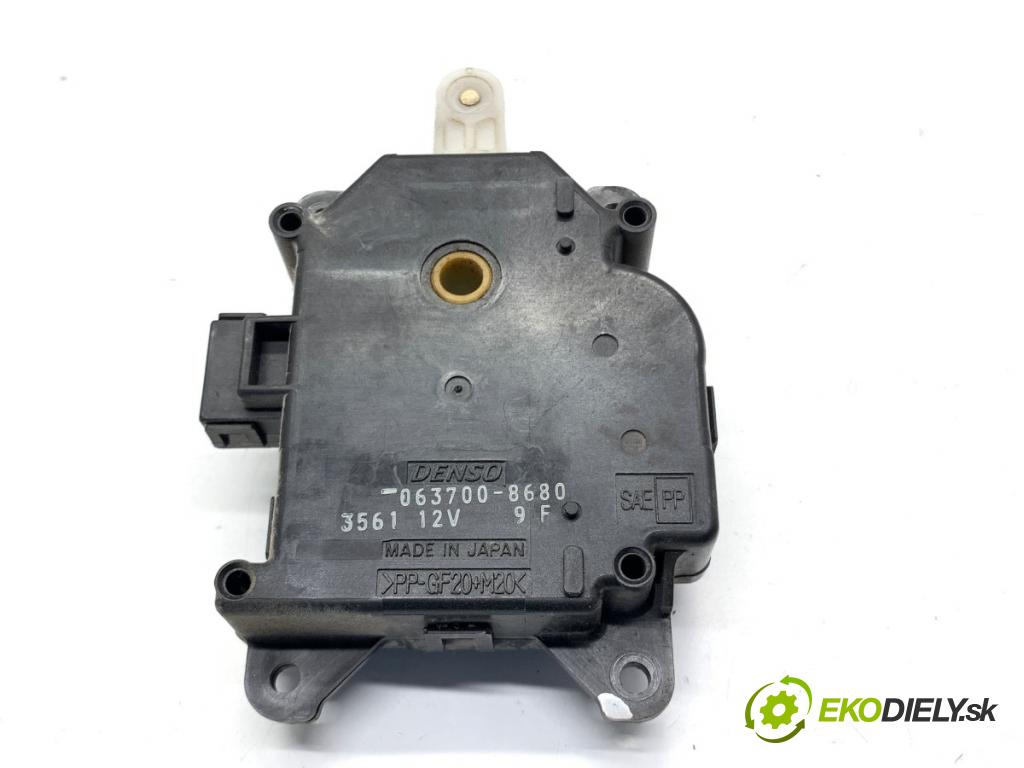 TOYOTA AVENSIS T25 Kombi 2004 85 kW 2.0 D-4D (CDT250_) 1995 motor topení 063700-8680