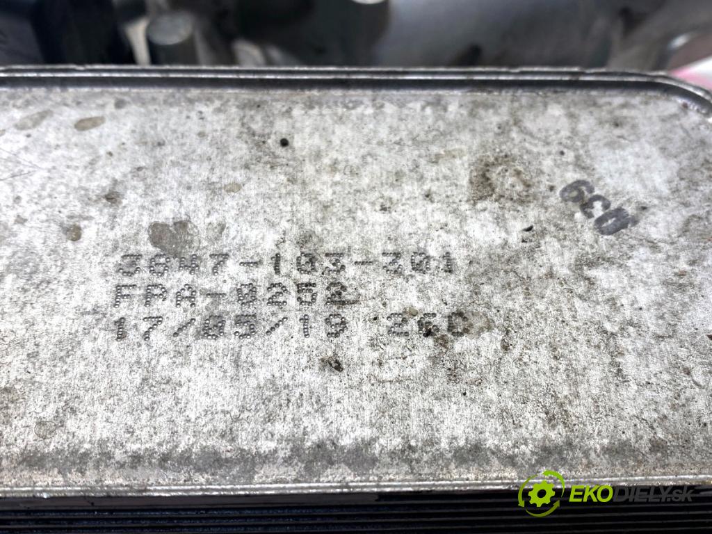 MERCEDES-BENZ GLE SUV 2020 270 kW GLE 450 EQ Boost 4-matic (167.157) 2498 Obal filtra oleja CHLADIČ: A2561801500