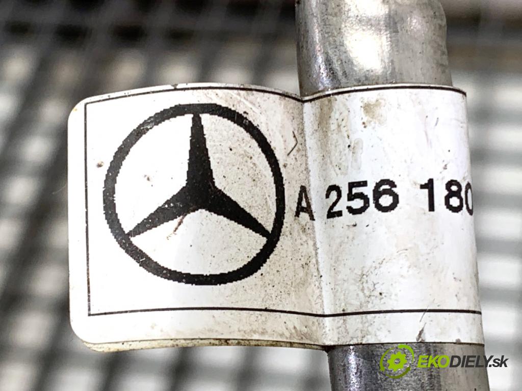 MERCEDES-BENZ GLE SUV 2020 270 kW GLE 450 EQ Boost 4-matic (167.157) 2498 rúrka turba A2561800022 (Hadica turbodúchadla)