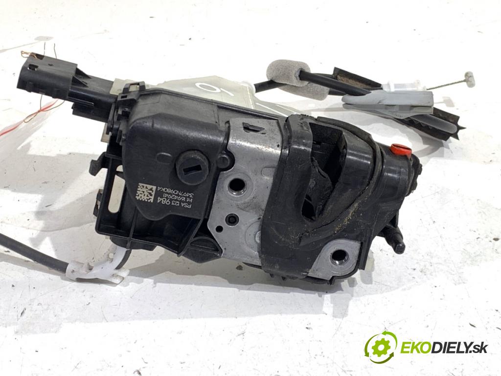 CITROEN C3 III liftback 2018 81 kW 1.2 PURETECH 110 1199 zámok Dvere pravy zad PSA123984
