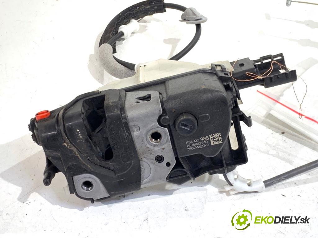 CITROEN C3 III liftback 2018 81 kW 1.2 PURETECH 110 1199 zámok Dvere ľavy zad PSA123985