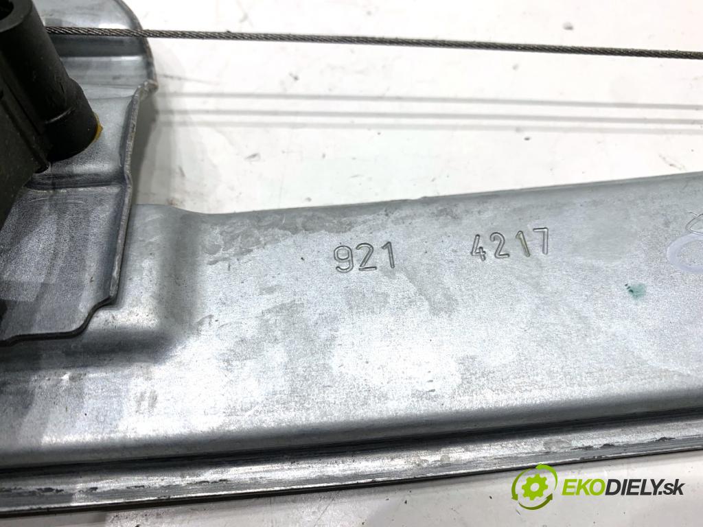 CITROEN C3 III liftback 2018 81 kW 1.2 PURETECH 110 1199 Mechanizmus okna pravy predný 9812081580