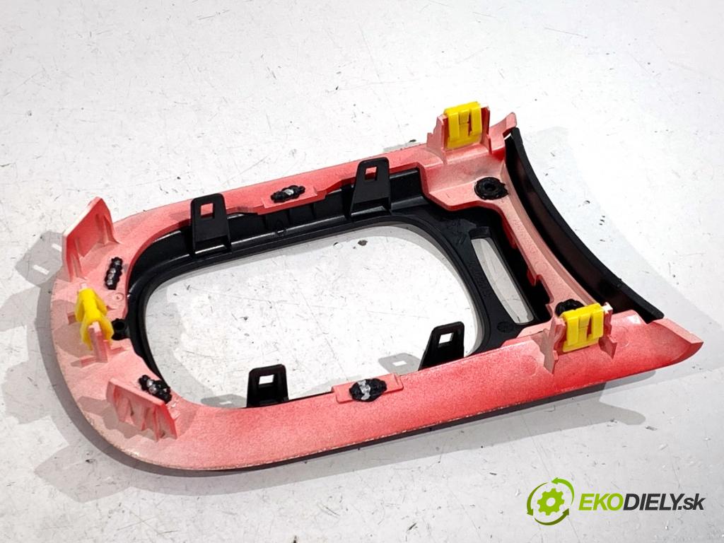 CITROEN C3 III liftback 2018 81 kW 1.2 PURETECH 110 1199 lišty kryt 9812400977 (Lišta)