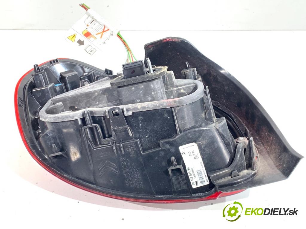 CITROEN C3 III liftback 2018 81 kW 1.2 PURETECH 110 1199 světlo pravý zadní část 9812257480