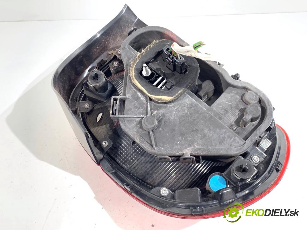 CITROEN C3 III liftback 2018 81 kW 1.2 PURETECH 110 1199 světlo pravý zadní část 9812257480