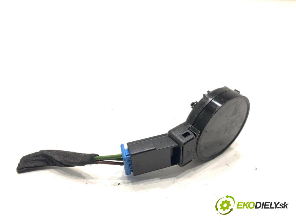 CITROEN C3 III liftback 2018 81 kW 1.2 PURETECH 110 1199 Snímač dažďa 9813167380 (Snímač dažďa)