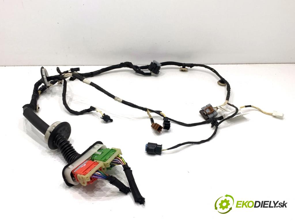 CITROEN C3 III liftback 2018 81 kW 1.2 PURETECH 110 1199 Káblovačka Dvere predný pravy 9815544480