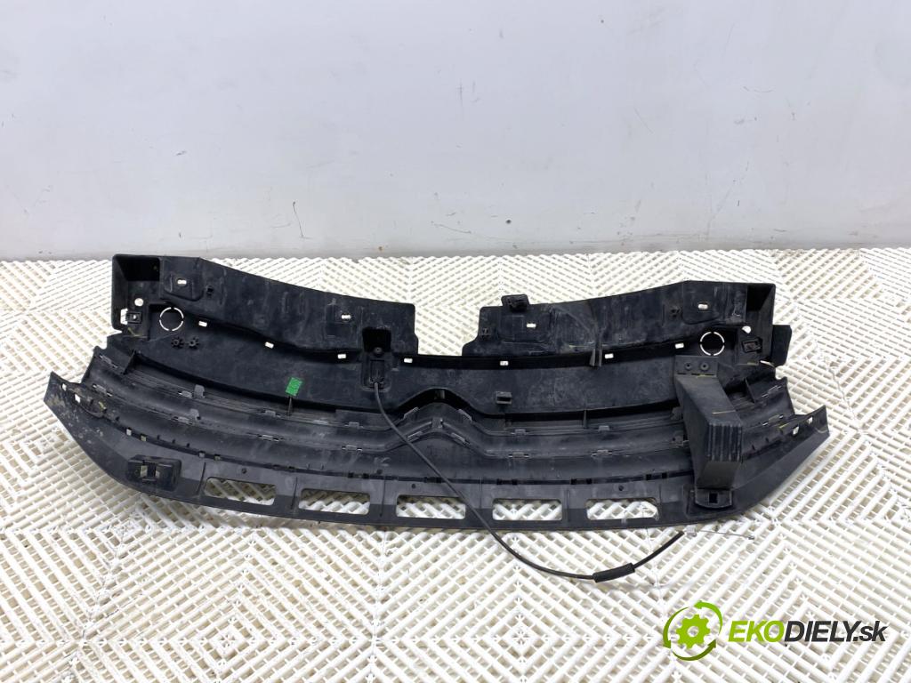 CITROEN C3 III liftback 2018 81 kW 1.2 PURETECH 110 1199 Mriežka maska 9812063477 (Mriežka predná (maska chladiča))