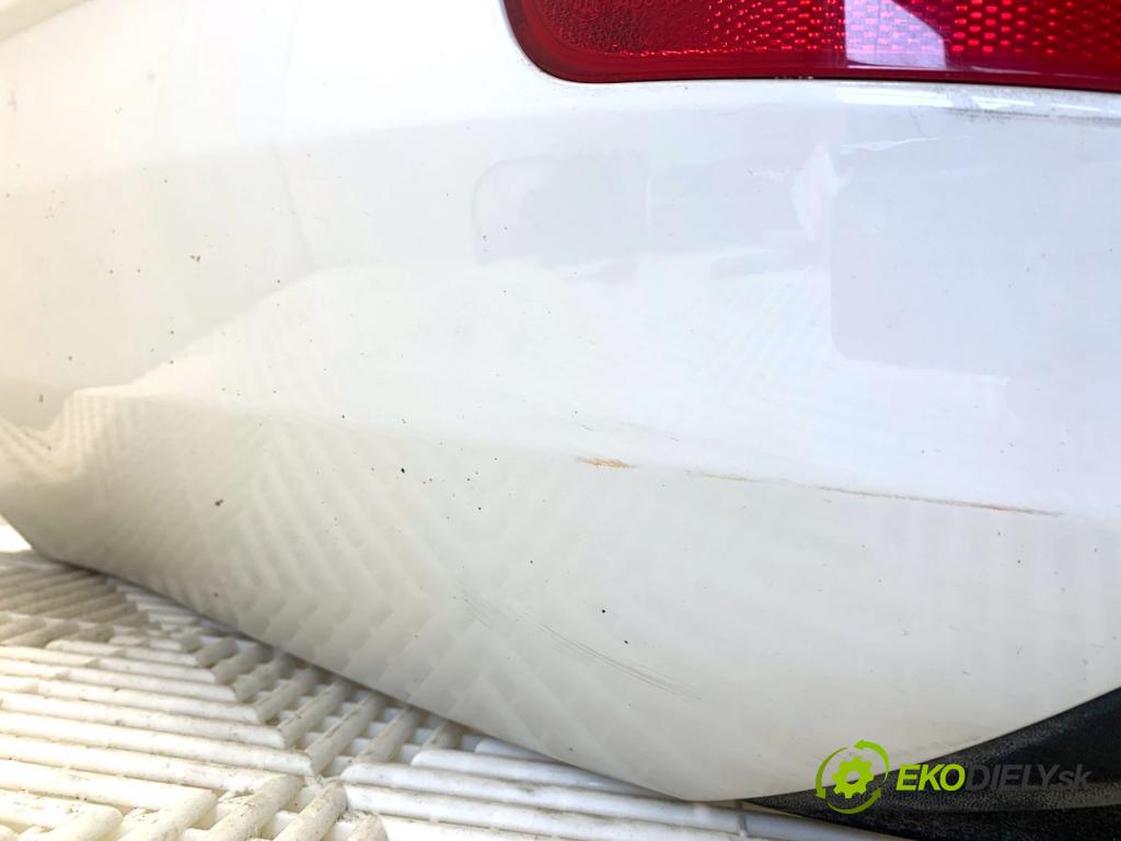 SKODA OCTAVIA III Kombi 2016 110 kW 1.4 TSI 1395 Nárazník zad LF9E (Kľučka dverí ostatné)
