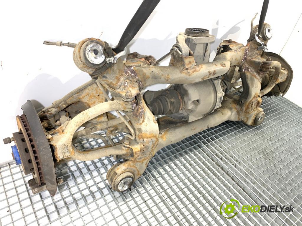 VW PASSAT B5 FL sedan 2004 132 kW 2.5 TDI 4motion 2496 Výstuha zad