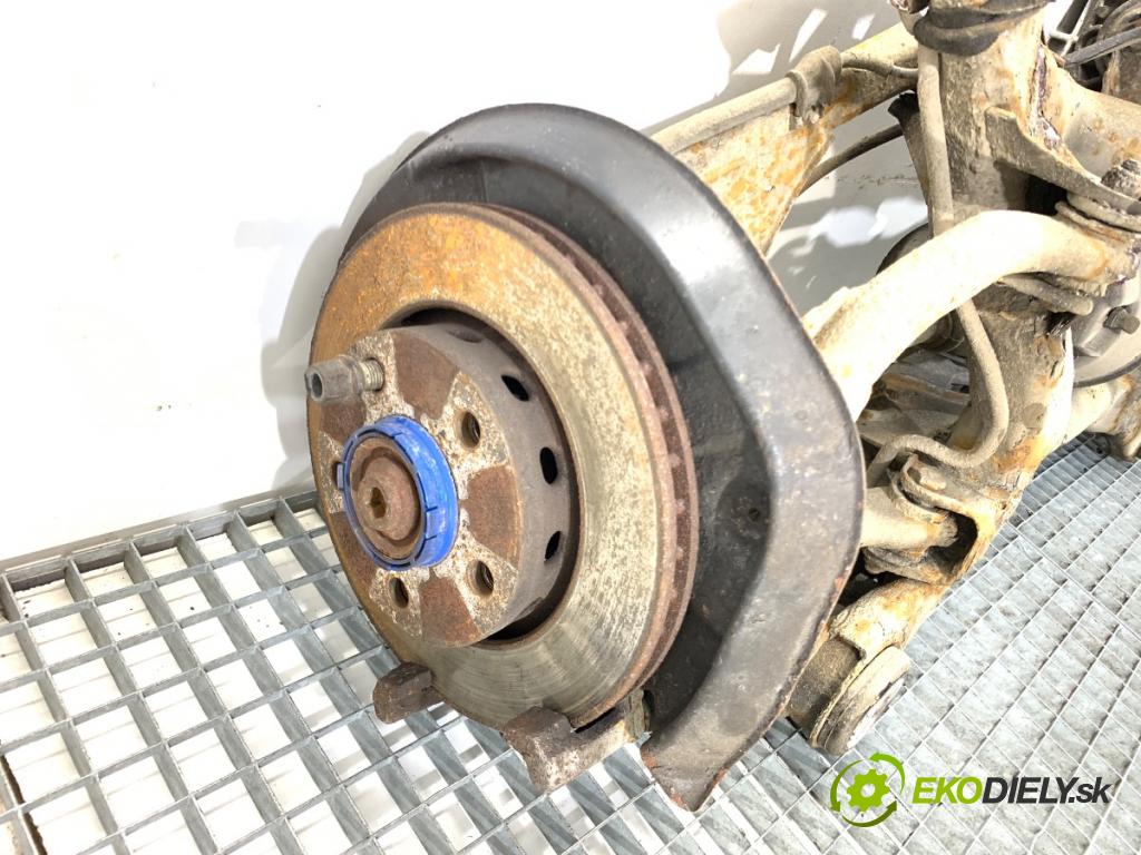 VW PASSAT B5 FL sedan 2004 132 kW 2.5 TDI 4motion 2496 Výstuha zad