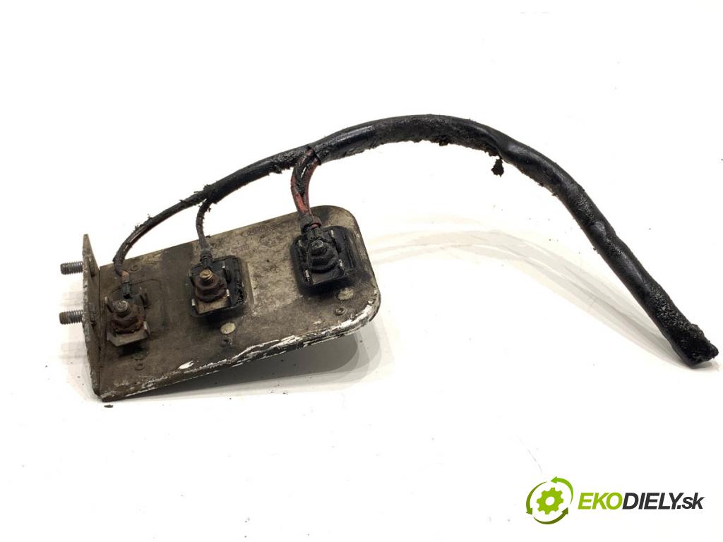 VW PASSAT B5 FL sedan 2004 132 kW 2.5 TDI 4motion 2496 Modul ventilátora 8D0959493A