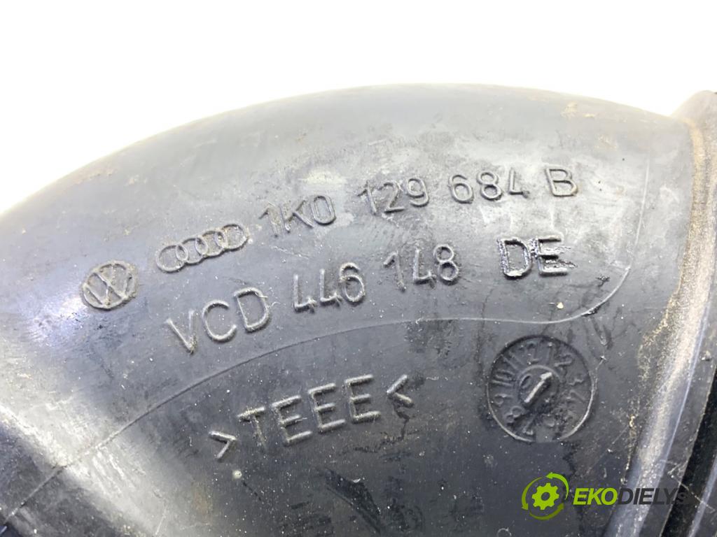 AUDI A3 8P liftback 2004 77 kW 1.9 TDI 1896 Rúra vzduchu 1K0129684B