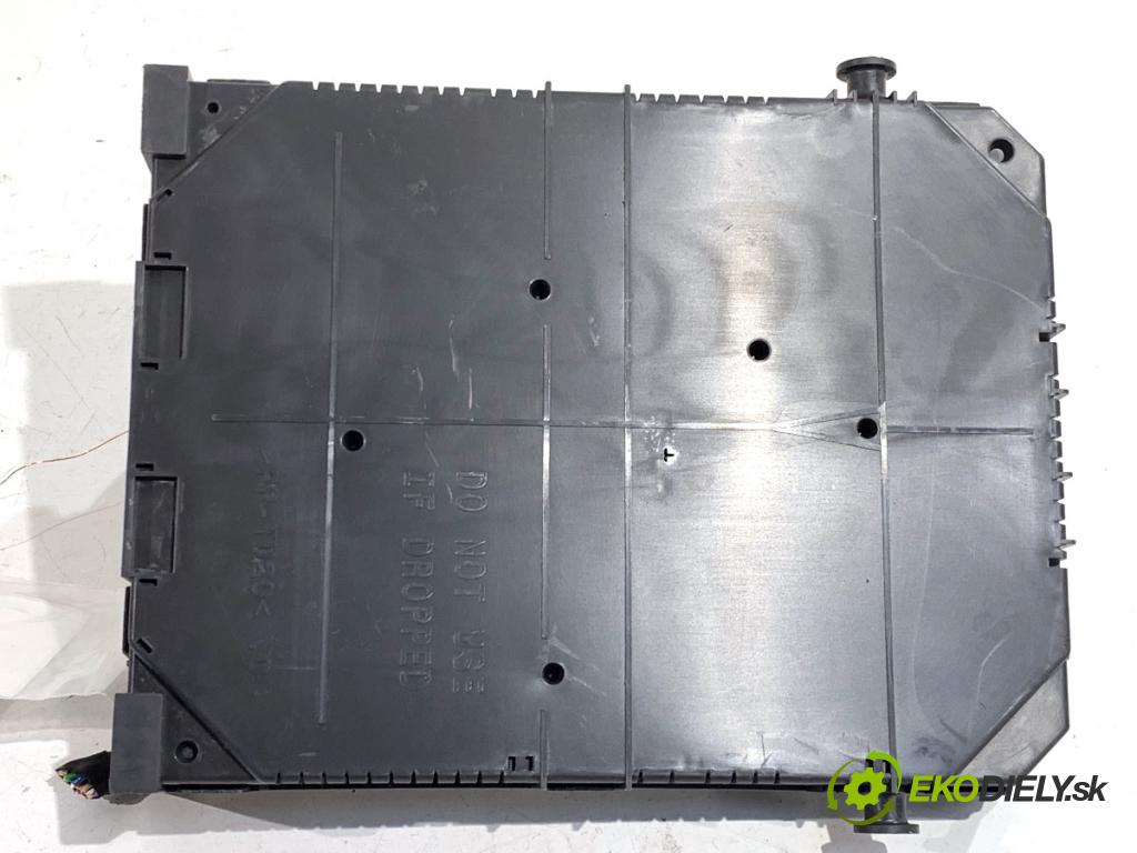 CITROEN C3 III liftback 2018 81 kW 1.2 PURETECH 110 1199 Modul BSI 9819851480 (Poistková skrinka)