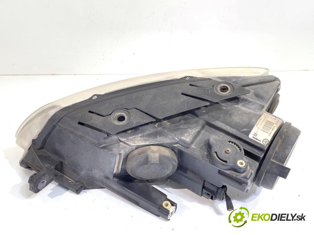 VW PASSAT B6 sedan 2005 110 kW 2.0 FSI 1984 Svetlomet pravy predný 3C0941006M