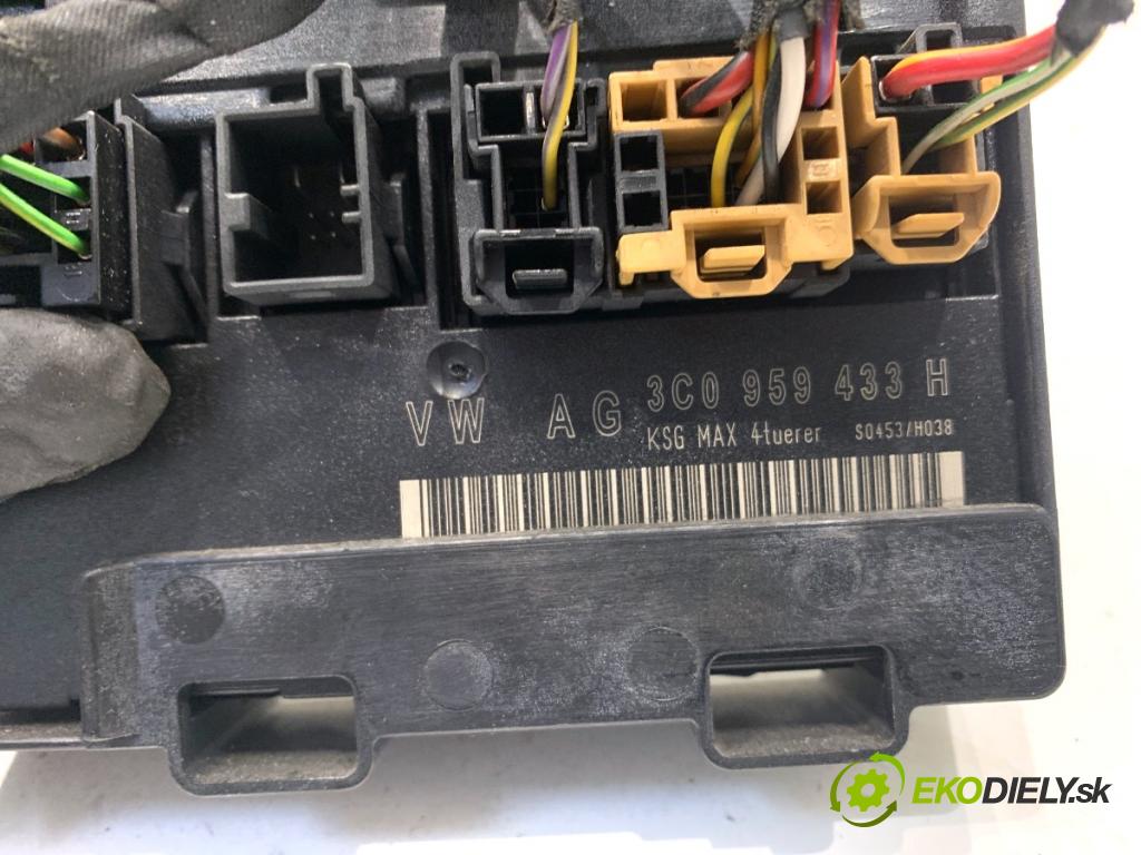 VW PASSAT B6 sedan 2005 110 kW 2.0 FSI 1984 modul komfortu 3C0959433H (Komfortní modul)