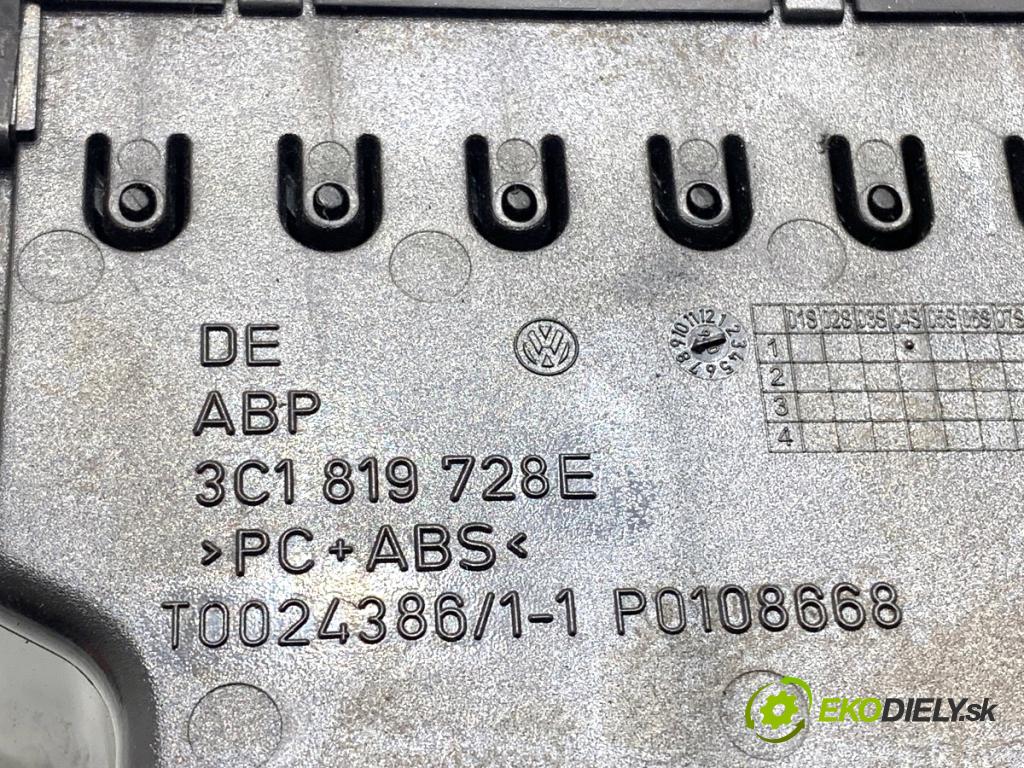 VW PASSAT B6 sedan 2005 110 kW 2.0 FSI 1984 Mriežky kúrenia predný 3C1819728