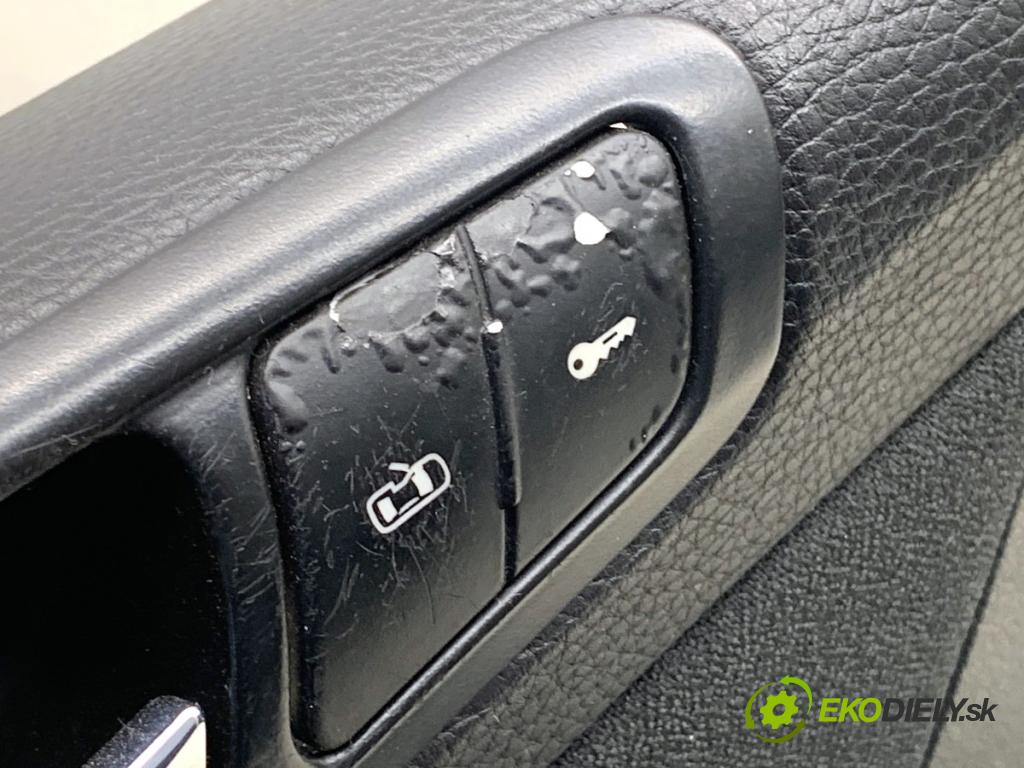 VW PASSAT B6 sedan 2005 110 kW 2.0 FSI 1984 čalúnenie Dvere ľavy predný
