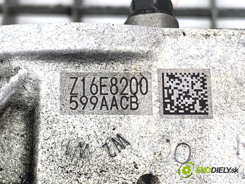 KIA SPORTAGE III SUV 2014 85 kW 1.7 CRDi 1685 Hlava valcov 22111-2A200 (Hlava valcov)