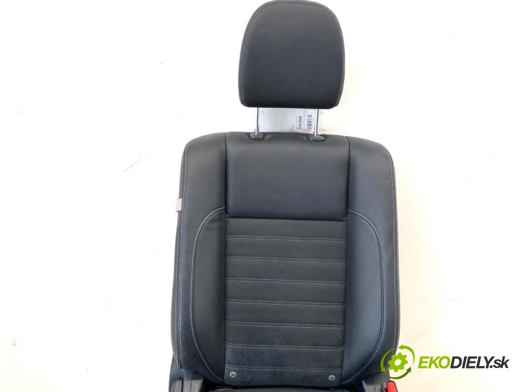 MITSUBISHI OUTLANDER III SUV 2015 89 kW 2.0 Hybrid 4WD (GG2W) 1998 Sedadlo pravy predný