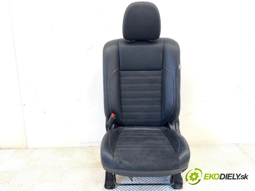 MITSUBISHI OUTLANDER III SUV 2015 89 kW 2.0 Hybrid 4WD (GG2W) 1998 Sedadlo ľavy predný 