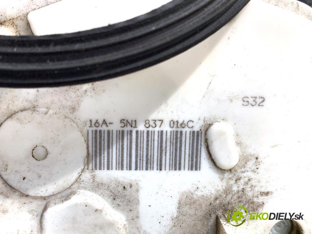 SKODA SUPERB II Kombi 2011 103 kW 2.0 TDI 1968 zámok Dvere pravy predný 5N1837016C