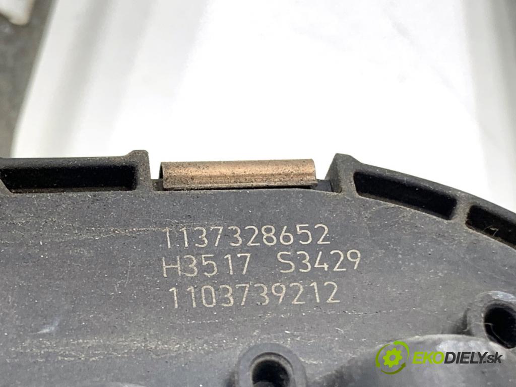SKODA SUPERB II Kombi 2011 103 kW 2.0 TDI 1968 Mechanizmus stieračov predný 3T1955023 3T1955119A (Motorček stieračov predný)