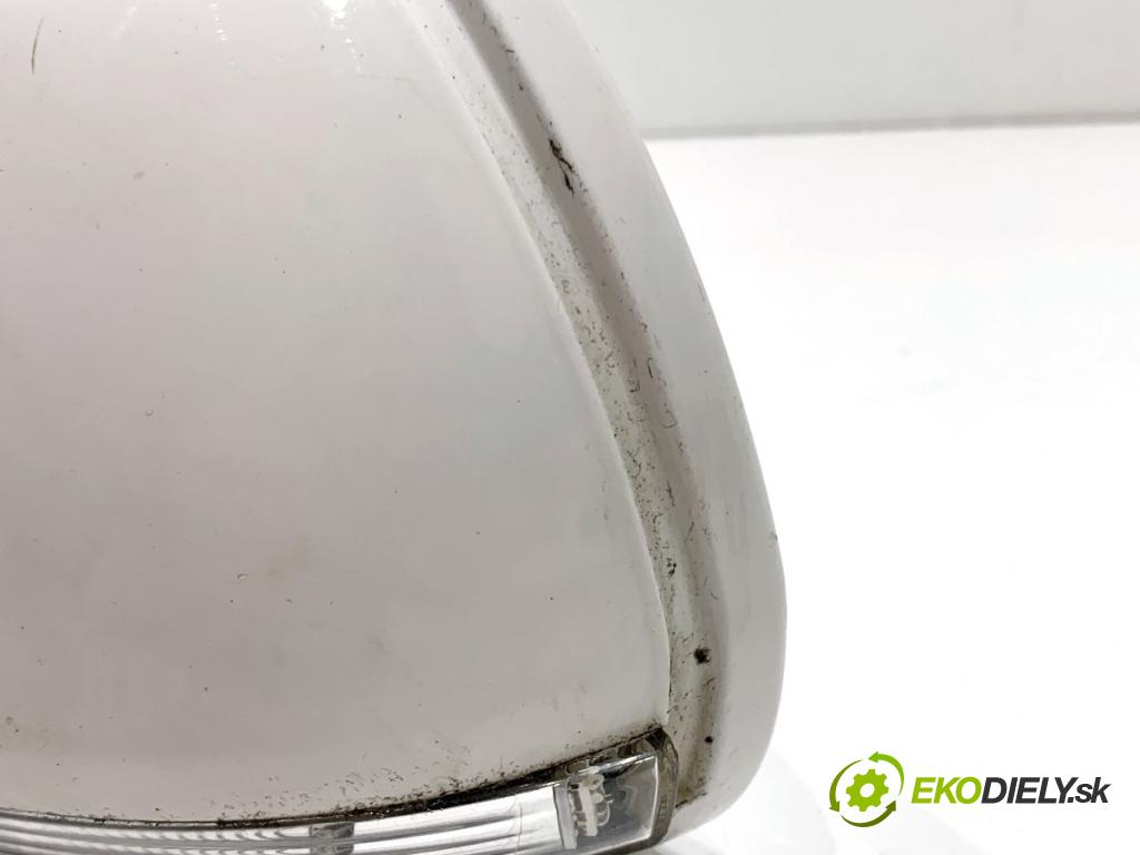 SKODA SUPERB II Kombi 2011 103 kW 2.0 TDI 1968 Spätné zrkadlo ľavy