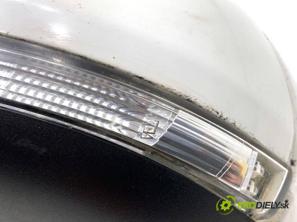 SKODA SUPERB II Kombi 2011 103 kW 2.0 TDI 1968 Spätné zrkadlo ľavy