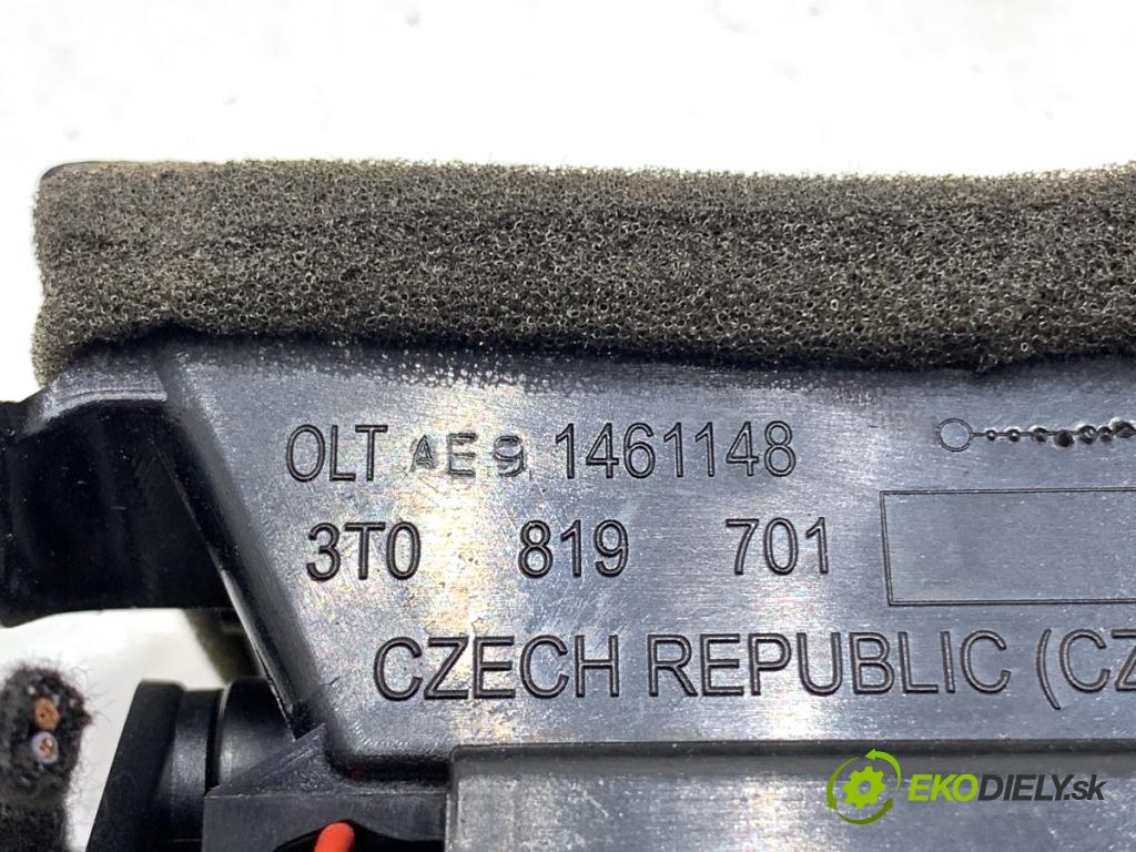 SKODA SUPERB II Kombi 2011 103 kW 2.0 TDI 1968 mří topení levý přední část 3T0819701