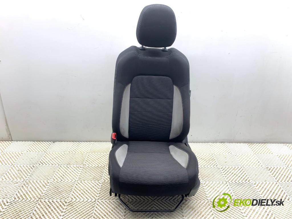 TOYOTA AVENSIS T27 Kombi 2018 108 kW 1.8 (ZRT271_) 1798 sedadlo levý přední část 