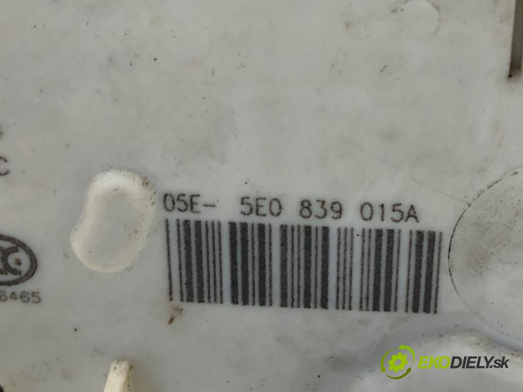 SKODA OCTAVIA III Kombi 2016 110 kW 1.4 TSI 1395 zámok dveře levý zadní část 5E0839015A