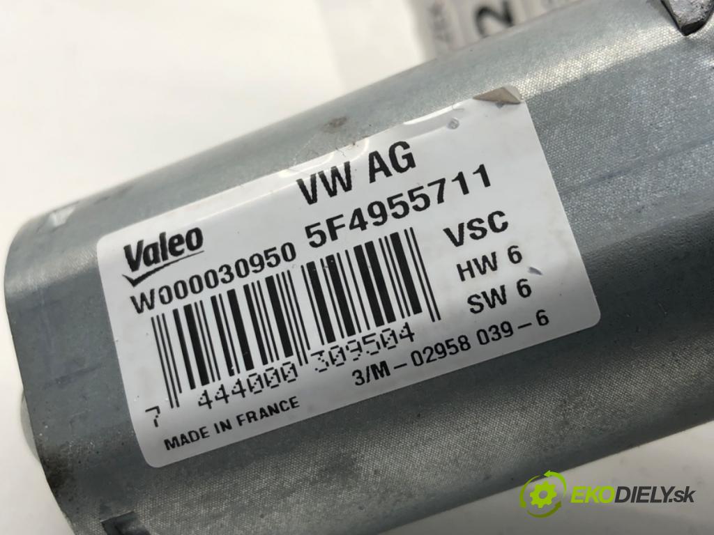 SKODA OCTAVIA III Kombi 2016 110 kW 1.4 TSI 1395 Motor stieračov zad 5F4955711