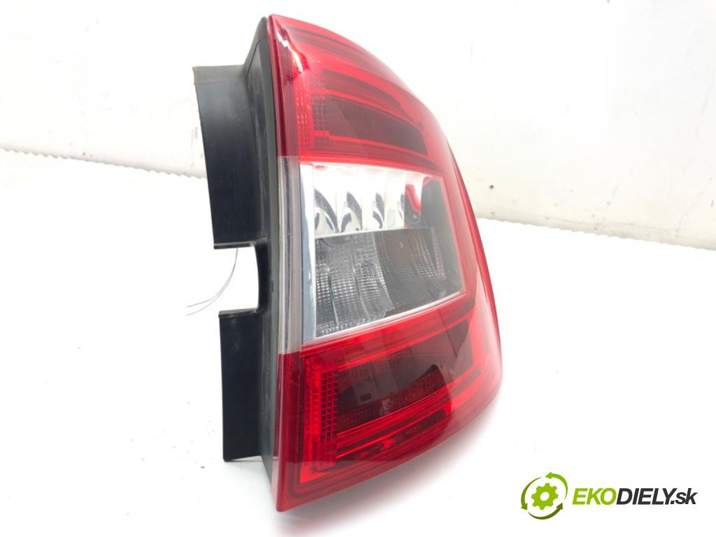 SKODA OCTAVIA III Kombi 2016 110 kW 1.4 TSI 1395 Svetlo pravy zad