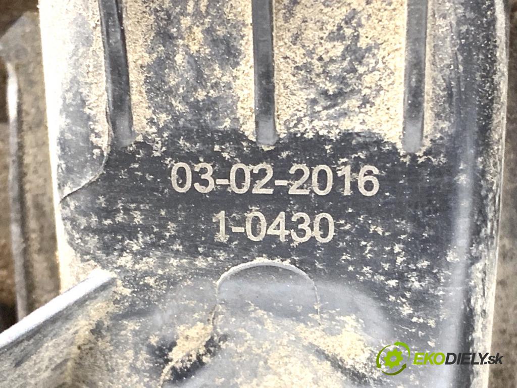 SKODA OCTAVIA III Kombi 2016 110 kW 1.4 TSI 1395 Potrubie sacie, sanie 04E145749B (Sacie potrubie)