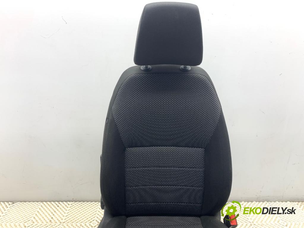 SKODA OCTAVIA III Kombi 2016 110 kW 1.4 TSI 1395 Sedadlo pravy predný