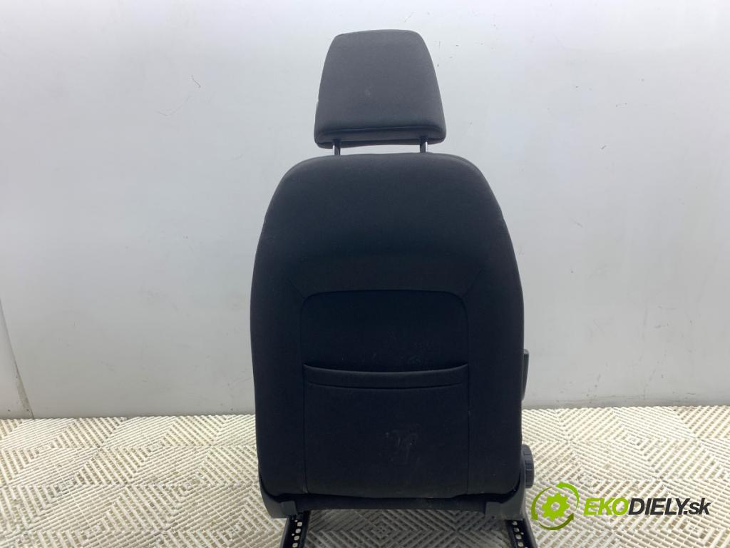 SKODA OCTAVIA III Kombi 2016 110 kW 1.4 TSI 1395 Sedadlo pravy predný