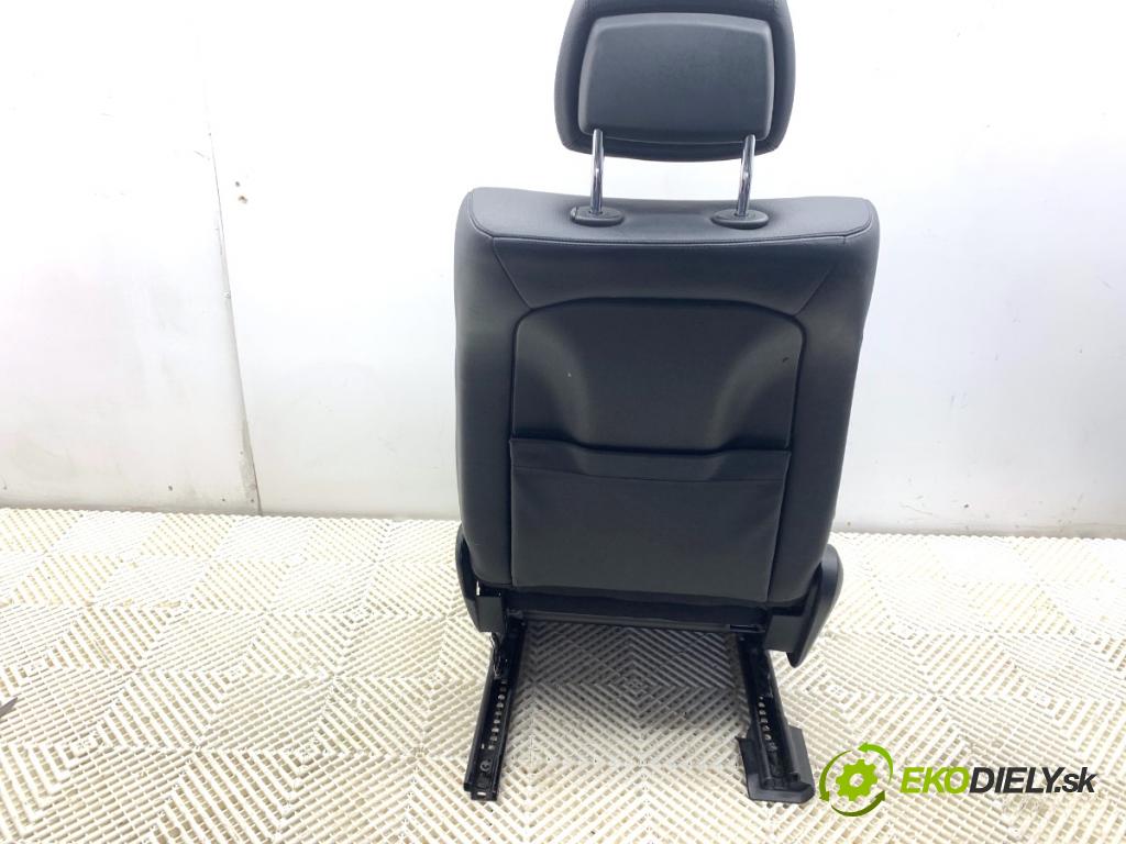 MERCEDES-BENZ S212 Kombi 2010 170 kW E 350 CDI (212.225) 2987 Sedadlo pravy predný