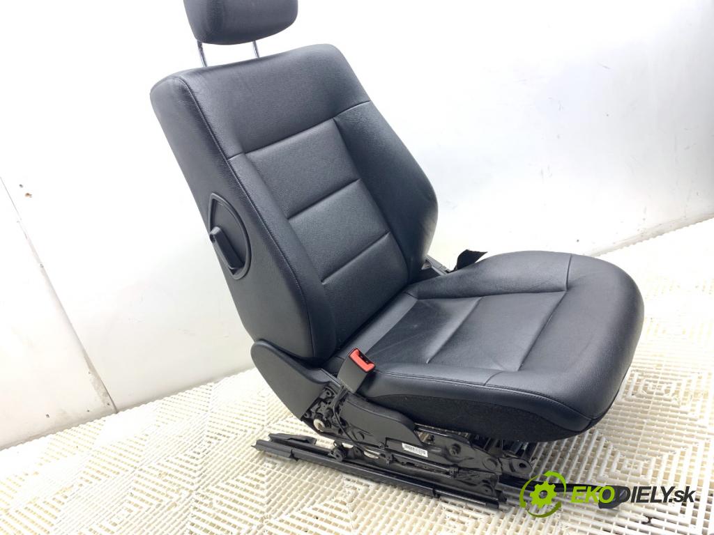 MERCEDES-BENZ S212 Kombi 2010 170 kW E 350 CDI (212.225) 2987 Sedadlo ľavy predný
