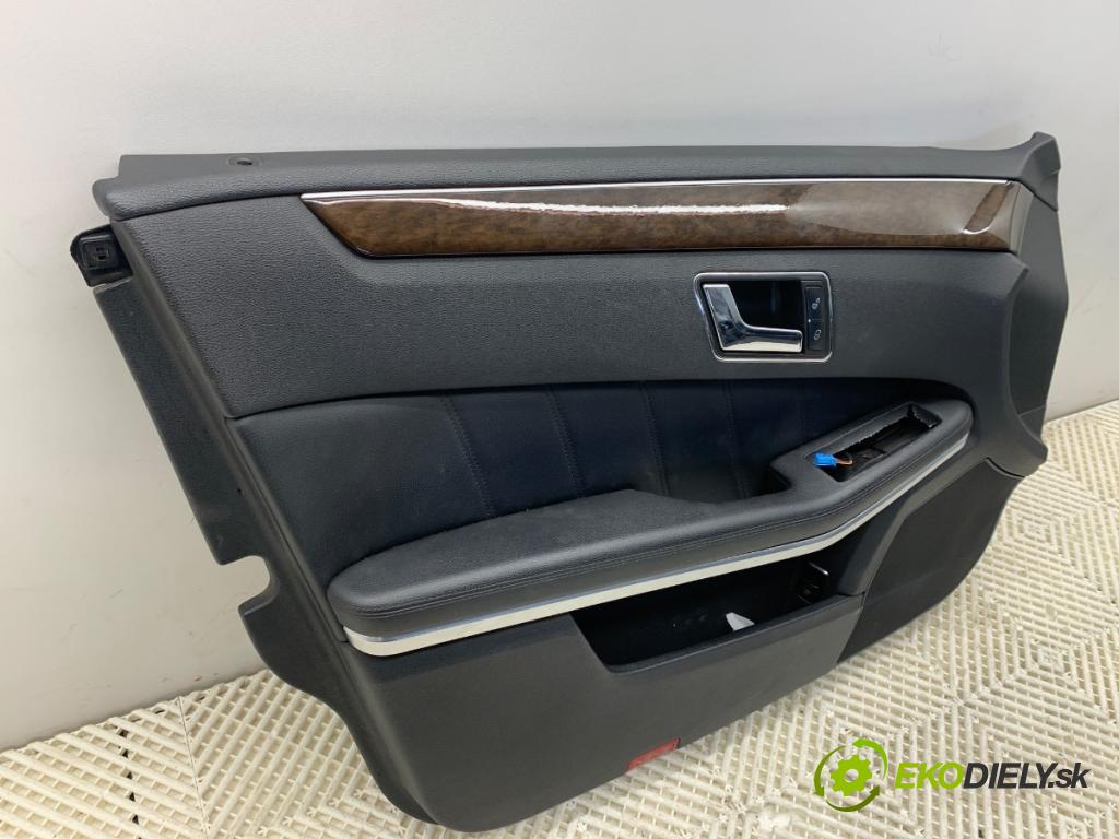 MERCEDES-BENZ S212 Kombi 2010 170 kW E 350 CDI (212.225) 2987 čalúnenie Dvere ľavy predný