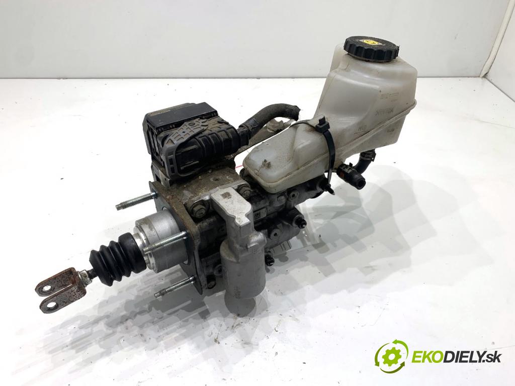 TOYOTA COROLLA E21 Kombi 2019 72 kW 1.8 Hybrid (ZWE211) 1798 posilovač bŕzd 